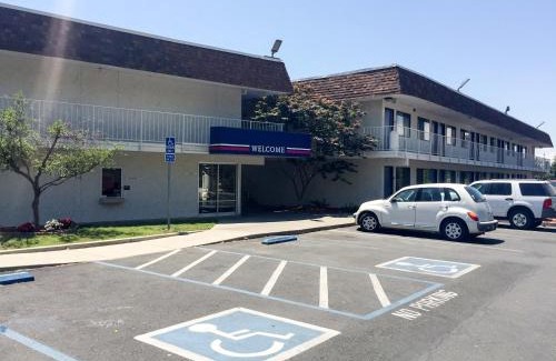 Oroville Hotel | Motel 6-Oroville, CA