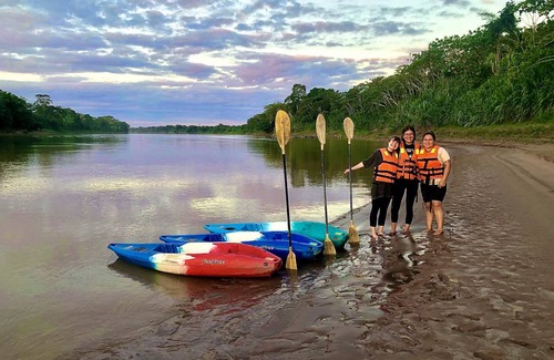 Tambopata House | Motel ∙ 8 guests