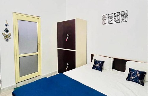 Tapovan House | Motel ∙ 8 guests