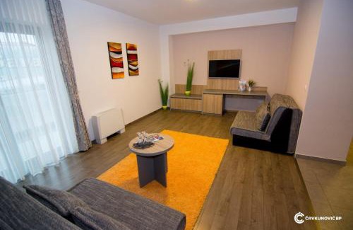 Mali Radic Hotel | Motel Kamenica