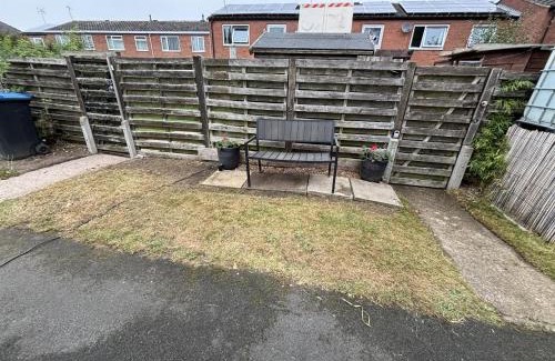 Measham Ski Chalet | Motorhome in Hinckley- Sleeps 3- Pet Friendly
