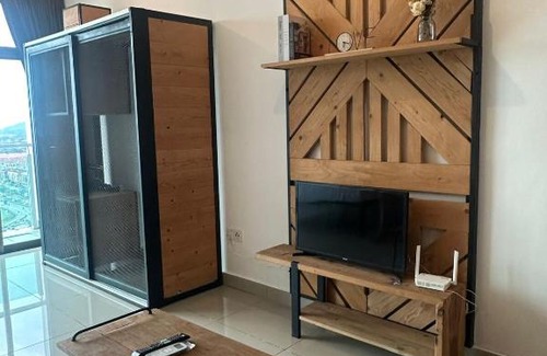 Taman Mount Austin Apartment | Mount Austin Lake View