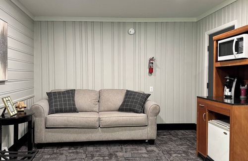 Farmington Hotel | Mount Blue Motel