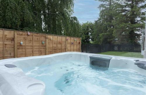 Foynes House | Mount Eagle - Sleeps 24