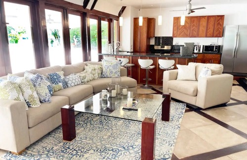 Lance aux Epines Resort | Mount Hartman Bay Estate Private Resort