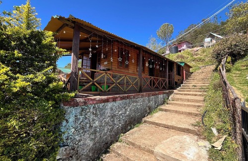 Vattakanal Ski Chalet | Mount Olympus Hood cabin