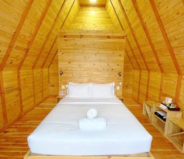 Kampot Cabin | Mount River Petite Boutique