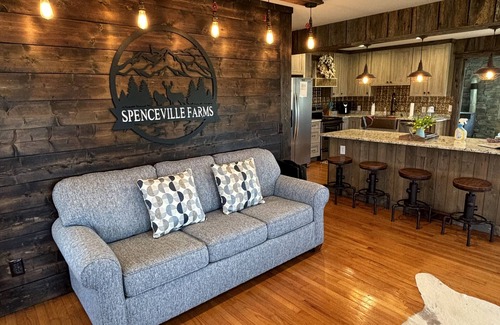 Tannersville House | Mountain farmhouse on 300 + acres with million$views