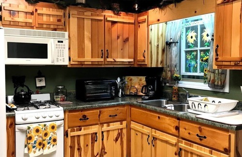 Unaka Cabin | Mountain Get Away TN/NC border