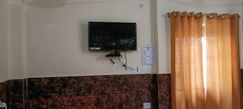 Lansdowne House | Mountain green valley homestay