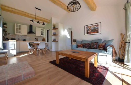 Roquefixade Cottage | Mountain Hikers Luxury Retreat in Roquefixade