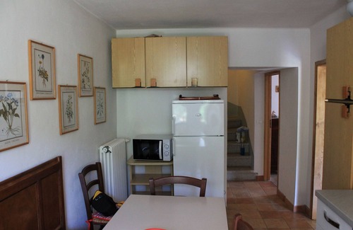 Granaglione Apartment | Mountain house with garden near Porretta Spa