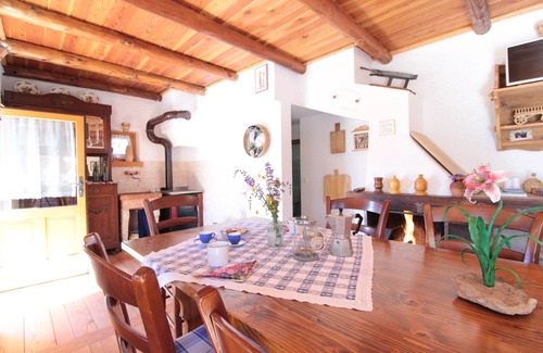 Lamon Ski Chalet | Mountain Hut in Lamon near Hiking Trails