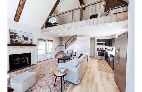 Fleetwood House | Mountain Jubilee