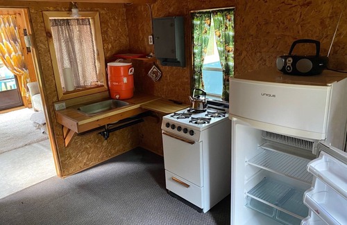 Timiskaming District Cabin | Mountain Lake Rustic Cabins under New management in Memory of Peter Bennett,