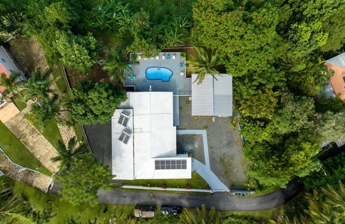 Jimenez House | Mountain Retreat House with Pool in El Yunque