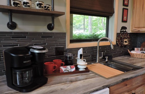 Robbinsville Cabin | Mountain Ridge View, Paved Access & Fast Wi-Fi