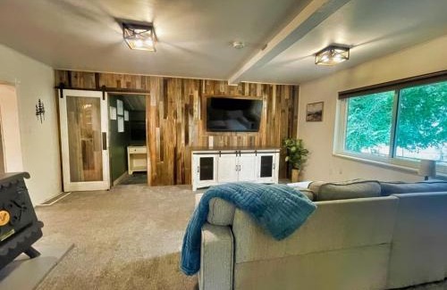 Larkspur Villa | Mountain Serenity Retreat - Larkspur Retreat