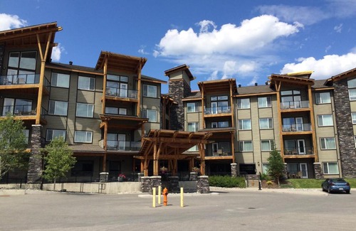East Kootenay Hotel | Mountain Spirit Resort