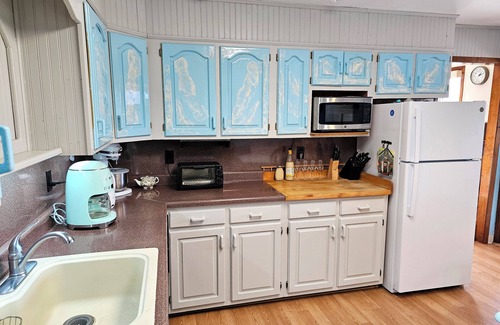Town of Broome Cottage | Mountain Top Home for Couples w. Large Deck near Windham - Best Stargazing in NY