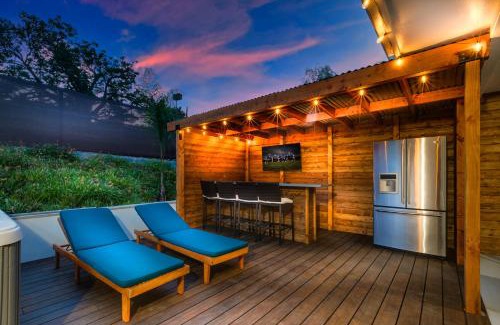Fletcher Hills Villa | Mountain View 6BR Pool, Spa and Games Room