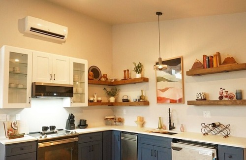 Ironton Apartment | Mountain View at Pickle & Perk