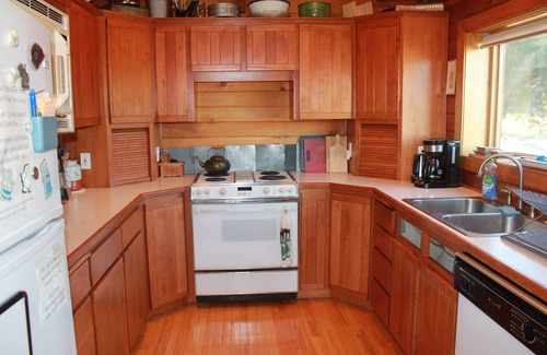 Glenwood Cabin | Mountain View Cabin Adjacent to Wildlife Refuge