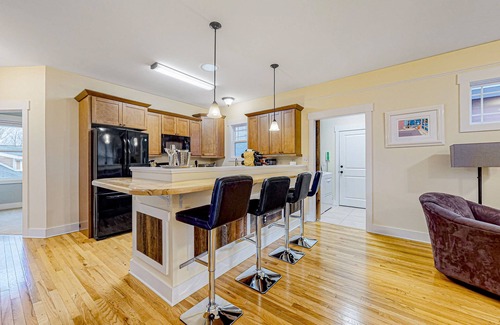 Swannanoa House | Mountain View Getaway Near Town with High-Speed WiFi and Private Balcony