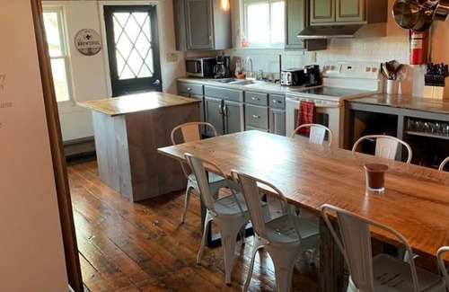 Gowen City House | Mountain view house!