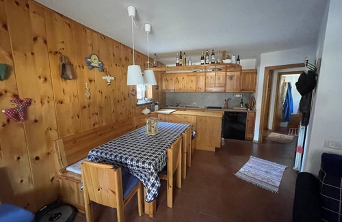 Valdidentro Apartment | MOUNTAIN VIEW HOUSE, WITHIN WALKING DISTANCE OF BORMIO, LIVIGNO AND SKI LIFTS, WITH GIARDI