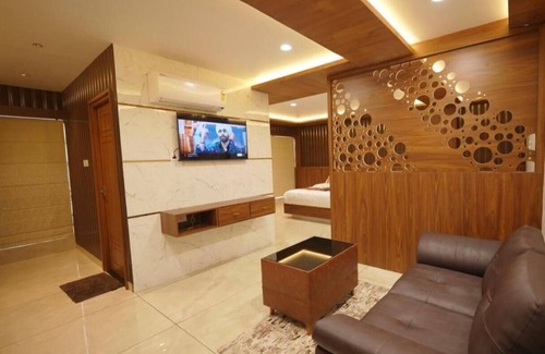Kedavur Hotel | Mountain View Tourist Home
