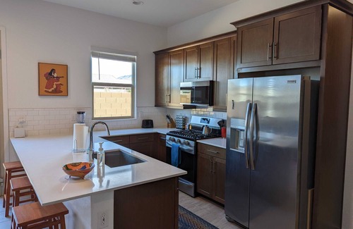 Laveen Village Apartment | Mountain Views in Phoenix, AZ! 5 Star Comfy Southwest Hideaway!