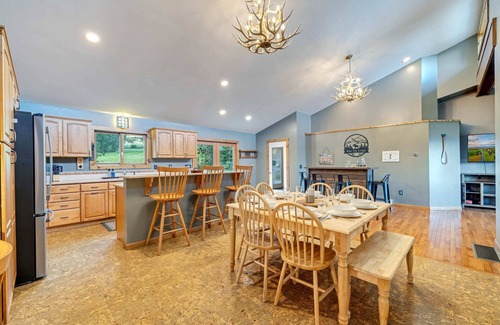 Union Dale House | Mountain Views, Private Pond, Mins 2 Elk Mountain