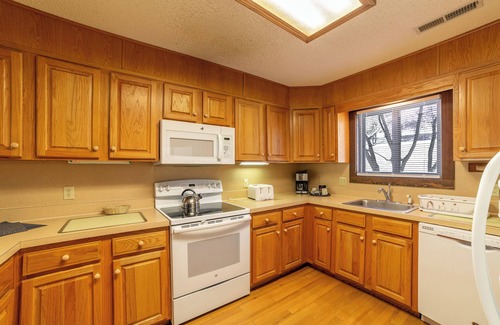 Massanutten House | Mountain Views, Resort Access, Full Kitchen!
