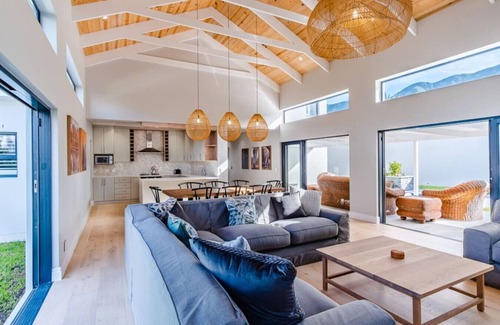 Onrus Villa | Mountain Vista Luxury Escape | Pool | Mountain View