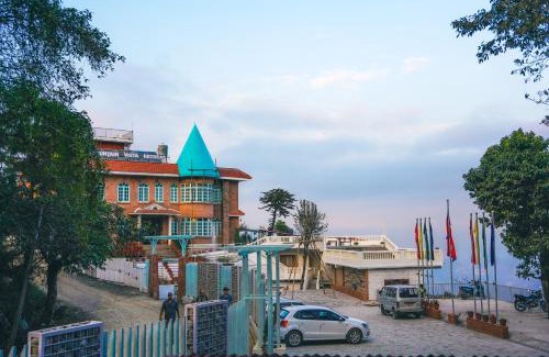 Baluwapati Deupur Hotel | Mountain Vista Retreat