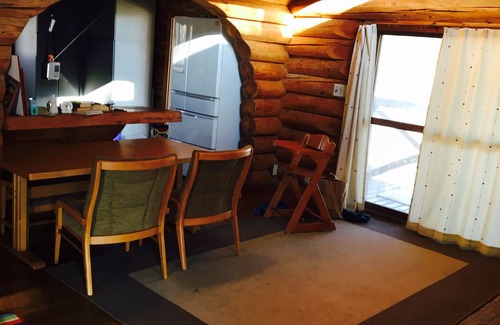 Chino House | Mountains, ski resorts, hot springs, cuisine, culture