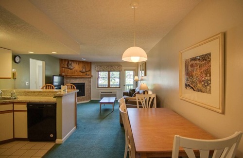 North Woodstock House | Mountainside Getaway at Deer Park Resort