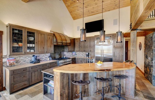Rendezvous House | Mountaintop Luxury Home/Best Views In WinterPark/Hot Tub - FREE Activities & Equipment Rentals Daily