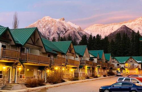 Harvie Heights House | MountainView -PrivateChalet Sleep7- 5min to DT Vacation Home