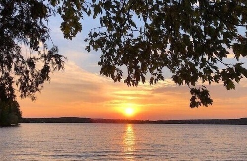 Rideau Lakes Ski Chalet | Mountainview Shores- Westport Ontario