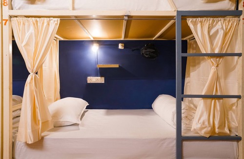 Daman Hostel | Moustache Daman