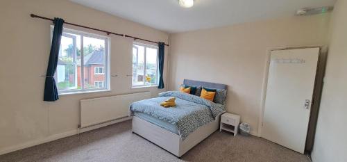 Iver Bed & Breakfast | Move inn Estates - Multiple Rooms