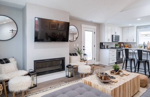 Amazon House | Moxie Kincaid House: University Bungalow