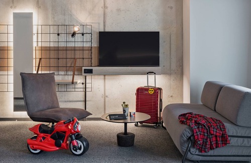 Echarding Hotel | Moxy Munich Ostbahnhof