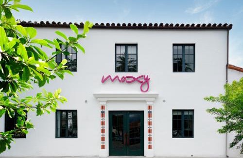 Lower State Hotel | Moxy Santa Barbara