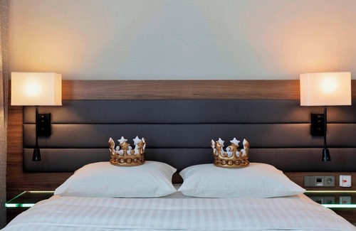 Schwechat Hotel | Moxy Vienna Airport