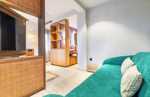 Cove Donja Krusica (Donje selo) Bed & Breakfast | Moya Boutique Sleep - Sunset Bliss Suite 2