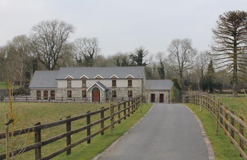 Athlone Bed & Breakfast | Moynure House Boutique B&B & Separate Two bedroom Chalet