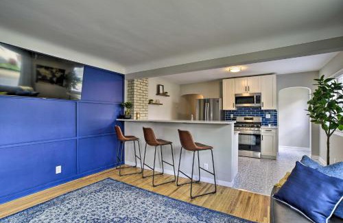 Hiawatha House | Mpls Duplex with WiFi and Kitchen 5 Mi to Dtwn!